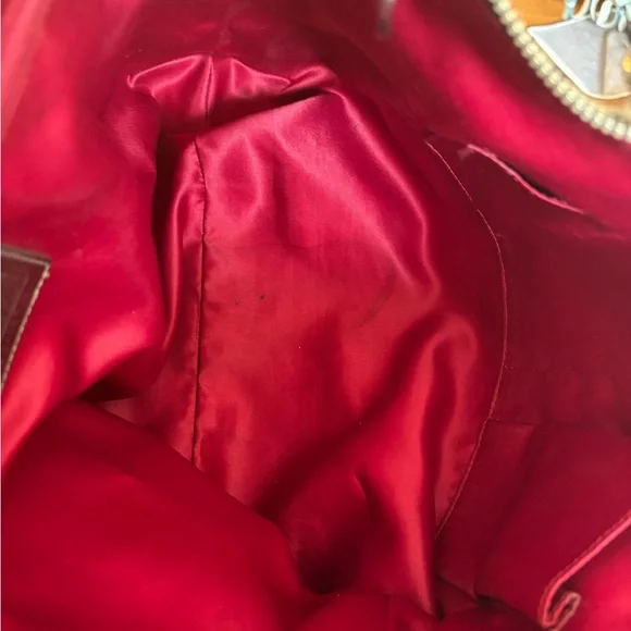 Coach Poppy G1120-18711 Signature Hearts Metallic Silver/Red  Glam Tote GUC - Picture 13 of 15